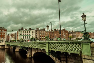 Dublin İrlanda Grattan Köprüsü manzarası, İrlanda 