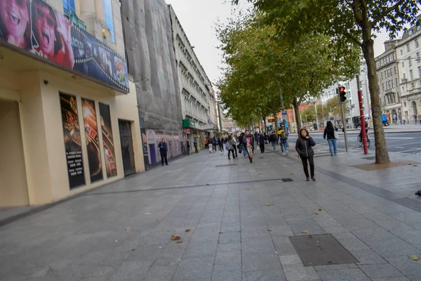 People Walking Street Historic District Cultural Quarter Dublin Ireland — Stock Photo, Image