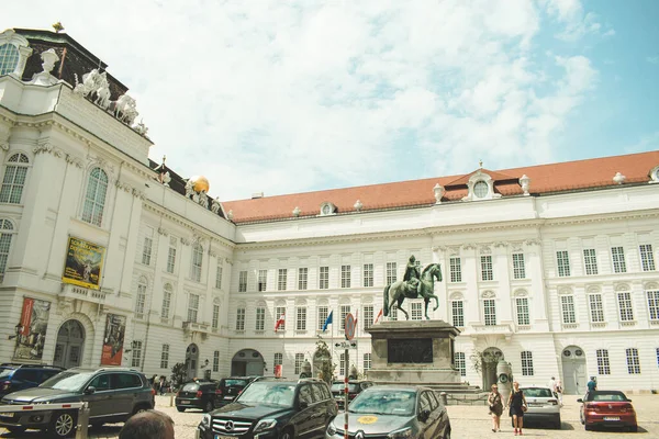 Kilátás Josefsplatz Köztérre József Császár Emlékművével Hofburg Palota Közelében Bécs — Stock Fotó