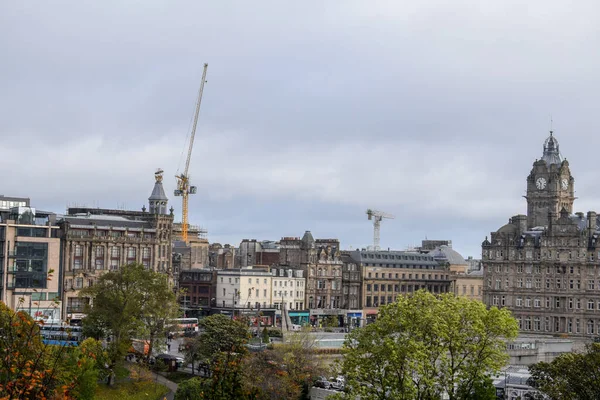 Edifici Storici Parco Verde Edimburgo Scozia — Foto Stock