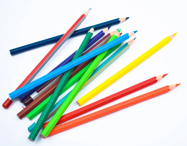 Alguns Lápis Madeira Cor Diferente Lápis Cera Espalhados Por Fundo — Fotografia de Stock