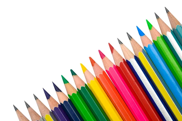 Une Ligne Crayons Bois Différentes Couleurs Placés Sur Fond Papier — Photo