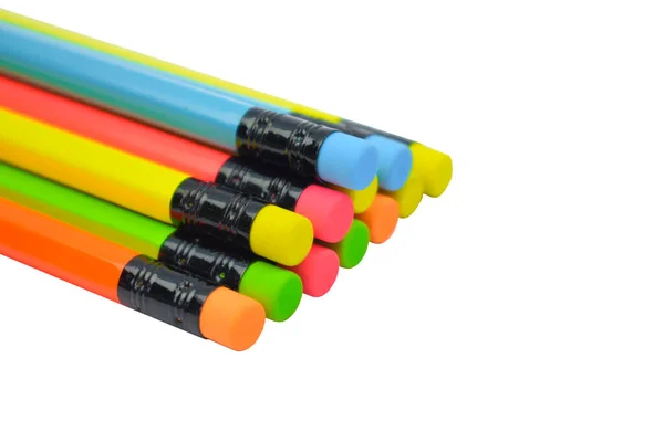Farklı Renklerde Tahta Kalemlerle Yapılmış Harika Bir Üçgen Şekli Var — Stok fotoğraf