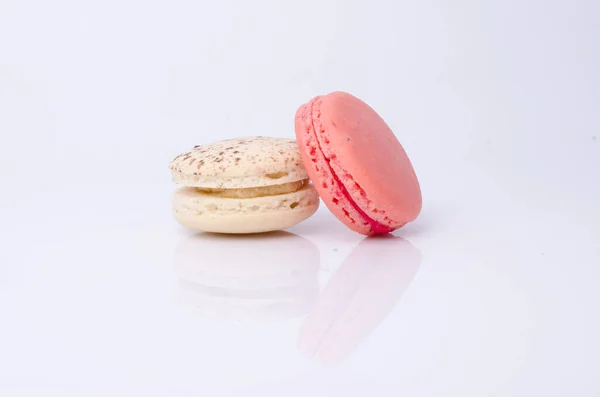 Macarons Colorés Isolés Sur Blanc — Photo