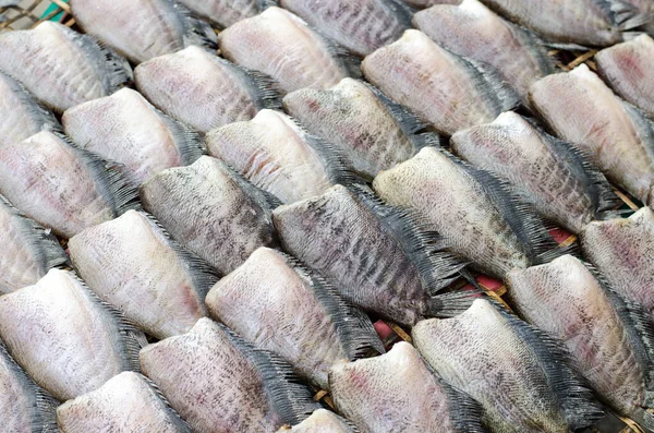 Torkad Fisk Raw Food Matlagning — Stockfoto