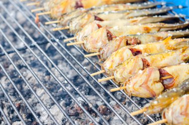 Balık ızgara, kızarmış balık. Tayland yemeği.