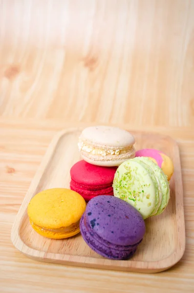 Colorful Macarons Wood Plate Dessert Afternoon Tea — Stock Photo, Image