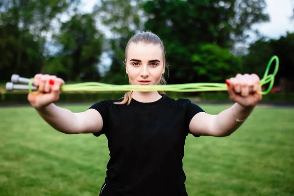 Zdravý Sportovní Životní Styl Atletická Mladá Žena Sportovních Šatech Dělá — Stock fotografie