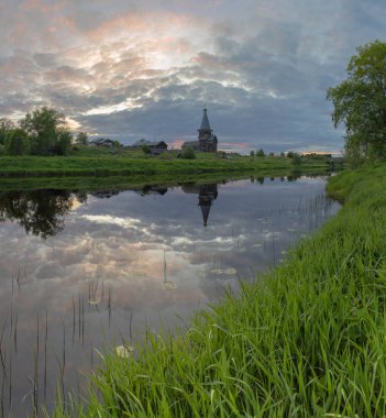 Rus köy sabah. Novgorod bölgesi. Rusya