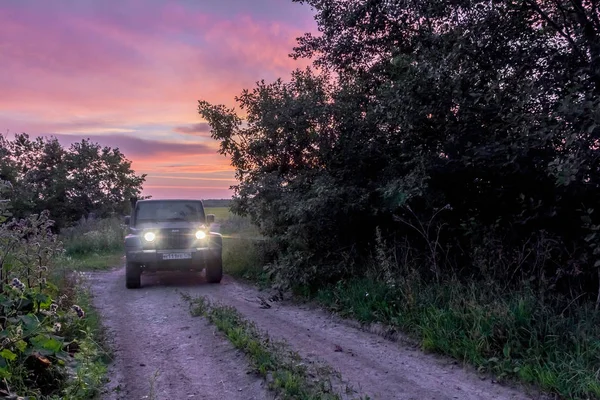 Leningrad Region Russia July 2018 Jeep Wrangler Rural Road Evening — Stock Photo, Image