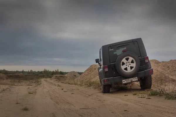 Novgorod Regionen Ryssland September 2018 Svart Jeep Wrangler Sahara Sand — Stockfoto