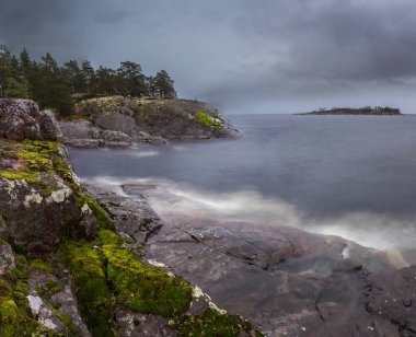 Ladoga Gölü fırtınası. Karelya. Rusya