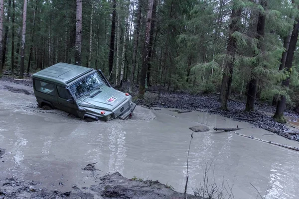 Leningrad Region Rosja Listopada 2018 Mercedes Gelenvagen Road Obwodzie Leningradzkim — Zdjęcie stockowe