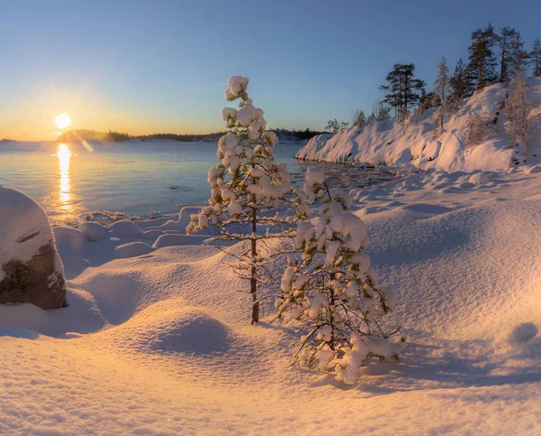 Frosty Sunrise Lake Ladoga Karelia Russia — Stok fotoğraf