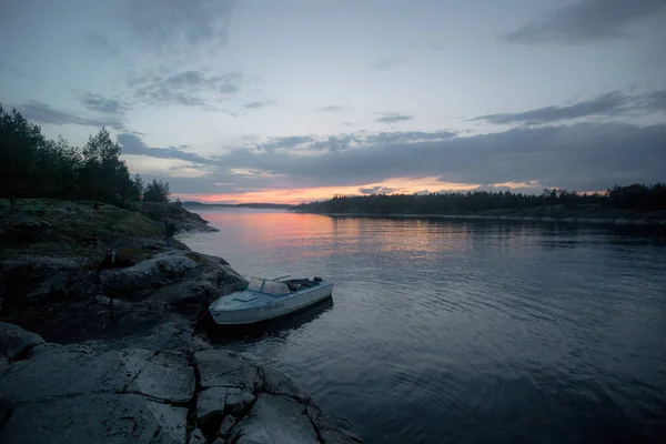 Kolorowy Zachód Słońca Nad Jeziorem Ladoga Karelia Rosja — Zdjęcie stockowe