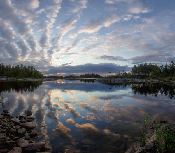 Осень на Ладожском озере. Острова в озере Ладога. Карелия. Россия
