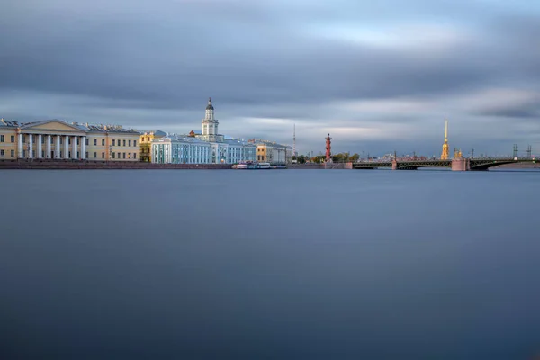 Terraplén Universidad San Petersburgo Rusia —  Fotos de Stock