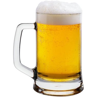 Beyaz arka planda köpüklü bir kupa bira.