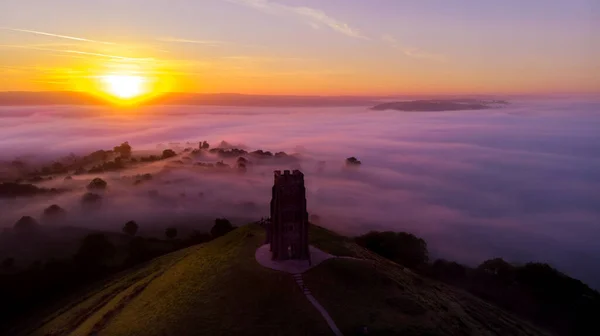 A híres Glastonbury Tor. — Stock Fotó