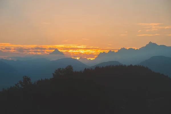 Vista Colorida Pôr Sol Glaciar Montanha Mont Blanc Atracção Turística — Fotografia de Stock