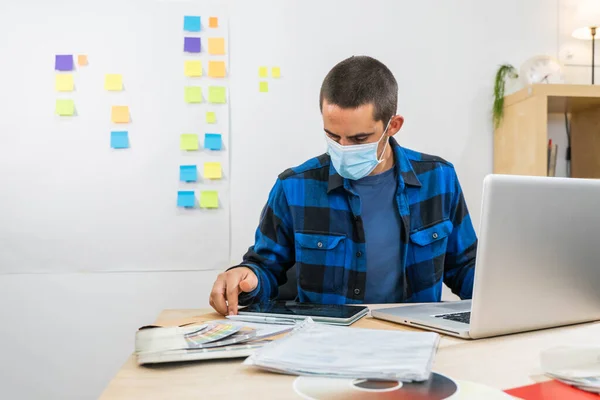 Casual Business Man Startup Office Working Laptop Face Mask Because — Stock Photo, Image