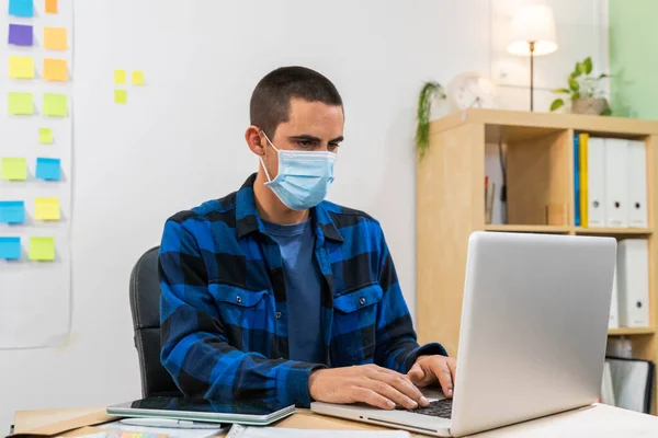 Casual Business Man Startup Office Working Laptop Face Mask Because — Stock Photo, Image