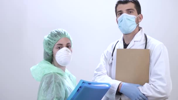 โคโรนาว แพทย และพยาบาลท างานในโรงพยาบาลและต บไวร สโคโรนา มองกล แพทย ในช องก — วีดีโอสต็อก
