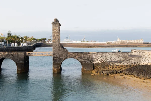 Vista Del Puente Las Bolas Arrecife Lanzarote Islas Canarias España — Foto de Stock