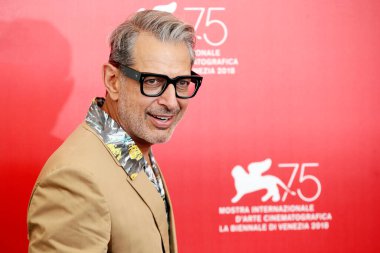 Jeff Goldblum, 30 Ağustos 2018 'de Venedik Film Festivali sırasında İtalya' nın Venedik kentinde düzenlenen 
