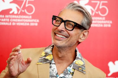 Jeff Goldblum, 30 Ağustos 2018 'de Venedik Film Festivali sırasında İtalya' nın Venedik kentinde düzenlenen 