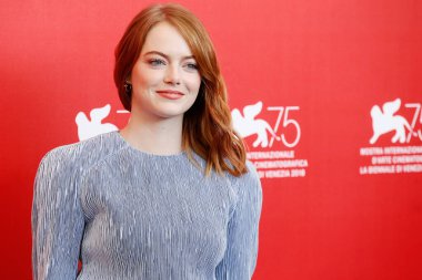 Emma Stone 30 Ağustos 2018 'de Venedik Film Festivali sırasında İtalya' nın Venedik kentinde düzenlenen 