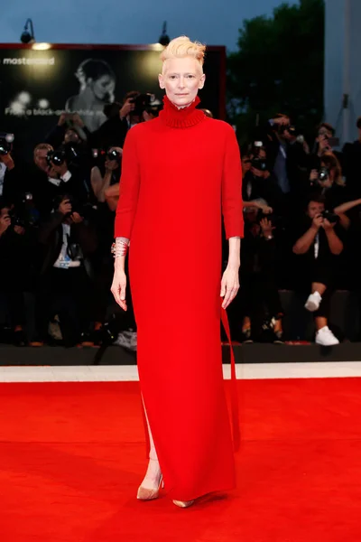 Venice Italy September Tilda Swinton Walks Red Carpet Movie Suspiria — Stock Photo, Image