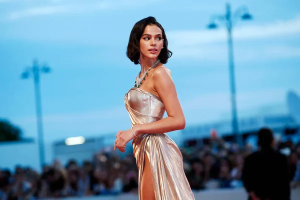 Venecia Italia Septiembre Bruna Marquezine Camina Por Alfombra Roja Película —  Fotos de Stock