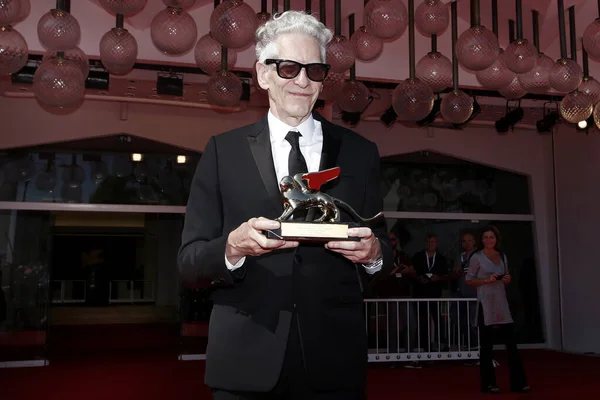 Venice Włochy Wrzesień David Cronenberg Pozuje Nagrodą Całokształt Twórczości Podczas — Zdjęcie stockowe