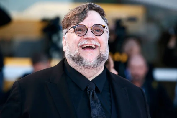 Venice Itálie Července Guillermo Del Toro Kráčí Červeném Koberci Slavnostního — Stock fotografie