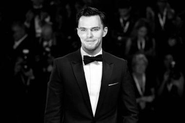 30 Ağustos 2018 'de Venice, İtalya' da düzenlenen 75. Venedik Film Festivali sırasında Nicholas Hoult 