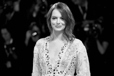 Emma Stone, 30 Ağustos 2018 'de Venedik Film Festivali sırasında İtalya' nın Venedik kentinde 