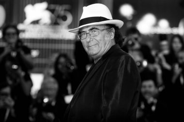 Venedik, İtalya - 4 Eylül 2018 tarihinde Venedik, İtalya 'da düzenlenen 75. Venedik Film Festivali sırasında Al Bano Carrisi, 