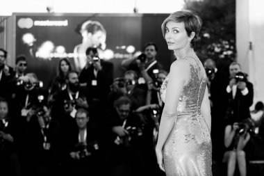 VENICE, İtalya - 4 Eylül 2018 'de Venedik, İtalya' da düzenlenen 75. Venedik Film Festivali sırasında Violante Placido, 