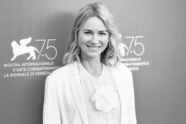 8月29日 Naomi Watts出席2018年8月29日在意大利威尼斯举行的第75届威尼斯电影节的评审团拍照 — 图库照片