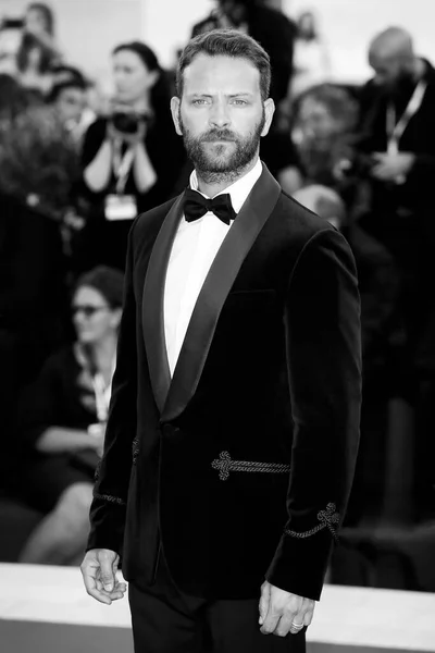 Venise Italie Août Alessandro Borghi Marche Sur Tapis Rouge Film — Photo