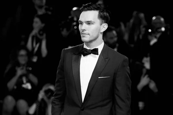 Venise Italie Août Nicholas Hoult Marche Sur Tapis Rouge Film — Photo