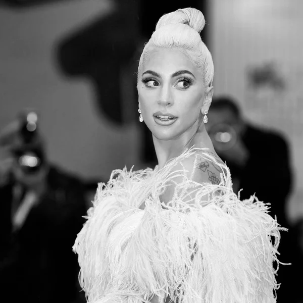 Venice Włochy Sierpnia Lady Gaga Uczestniczy Premierze Filmu Narodziny Gwiazdy — Zdjęcie stockowe