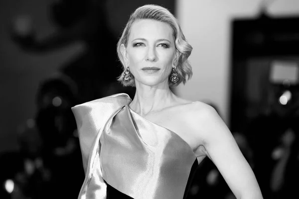 Venecia Italia Septiembre Cate Blanchett Camina Por Alfombra Roja Película — Foto de Stock
