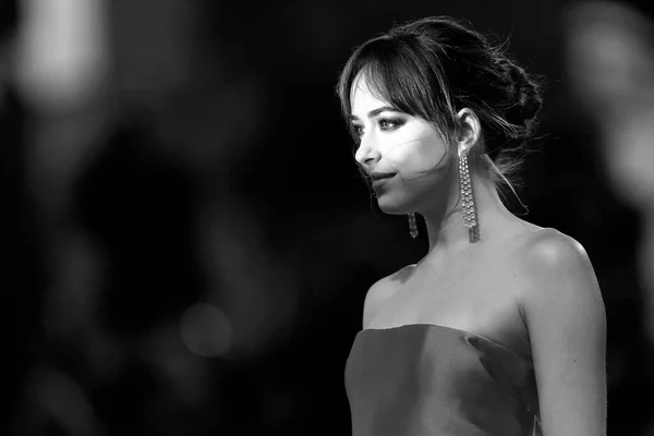 Venice Italië September Dakota Johnson Loopt Rode Loper Van Film — Stockfoto