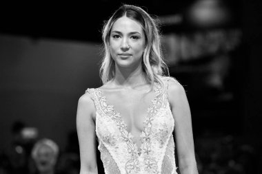 VENICE, İtalya - Eylül 05: Alice Campello, 5 Eylül 2018 tarihinde Venedik, İtalya 'da düzenlenen 75. Venedik Film Festivali sırasında 