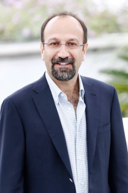 Asghar Farhadi, 9 Mayıs 2018 'de Fransa' nın Cannes kentinde düzenlenen 71. Cannes Film Festivali sırasında 