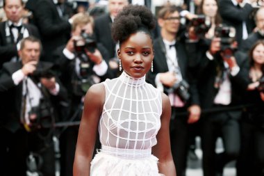 Lupita Nyong 'o, 10 Mayıs 2018' de Fransa 'nın Cannes kentinde düzenlenen 71. Cannes Film Festivali' nde 