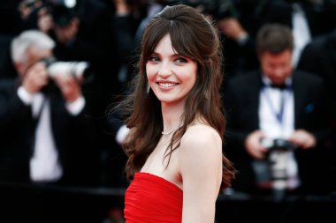 Annabelle Belmondo, 8 Mayıs 2018 'de Fransa' nın Cannes kentinde düzenlenen 71. Cannes Film Festivali 'nde' Herkes Biliyor 've' Açılış Galasına 'katıldı..