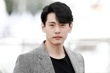 Cannes Film Festivali 'nin 71. gününde 10 Mayıs 2018' de Fransa 'nın Cannes kentinde gerçekleştirilen Leto fotoğraf çekimine oyuncu Teo Yoo da katıldı.